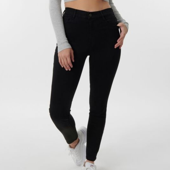 High Waisted Jeans